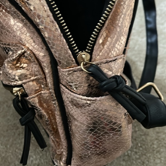 Mini backpack - Picture 3 of 7